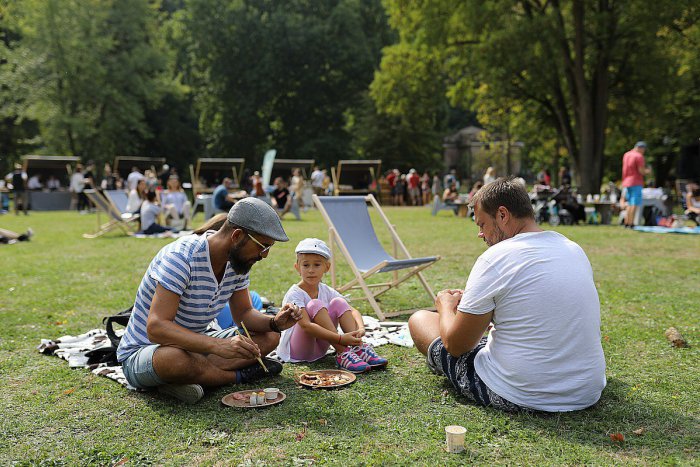 Ilustračný obrázok k článku Food Fest v parku v Trenčianskych Tepliciach: Pekné momenty na FOTKÁCH, VIDEO
